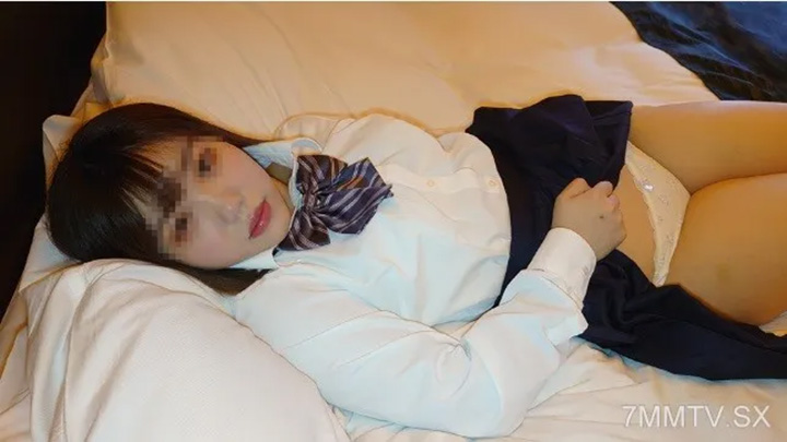 fc2-ppv-4684291-沒有統一的服裝首先來了，780分，首先來，還有一個美麗的乳房的美麗女人的貓