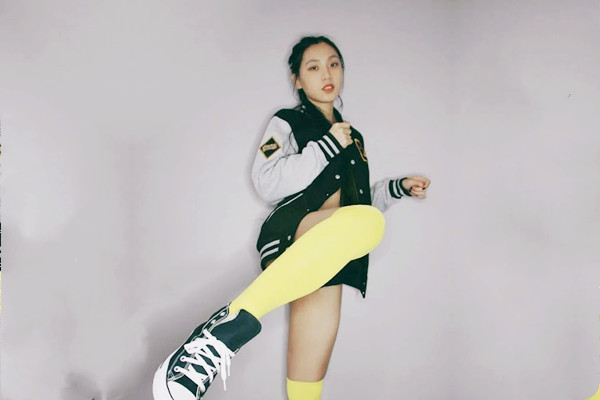 骚 货 在柏林 寻 欢 作乐