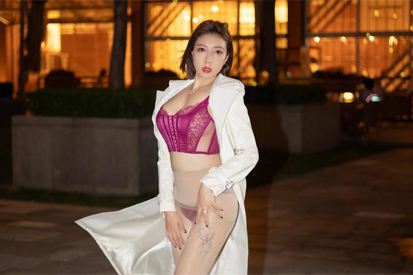 CB當紅亞裔主播(自製情景性愛視訊輯黑絲制服Solo雙飛肛交野戰顏射吞精等17